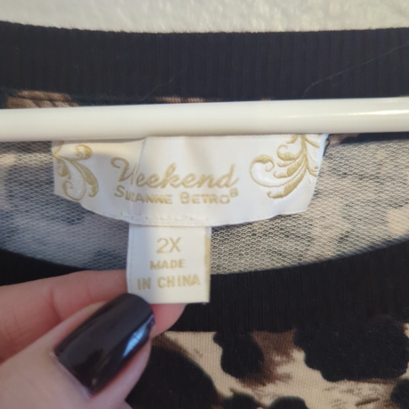 Weekend by Suzanne Betro Blouse Lightweight Sweatshirt Leopard Animal Size 2X - Picture 2 of 7